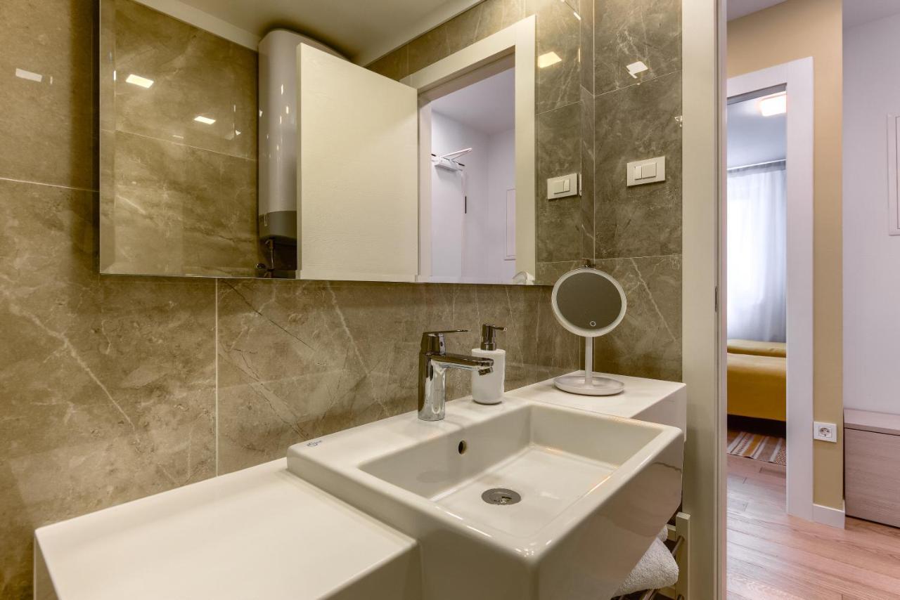 Lunula Apartment *