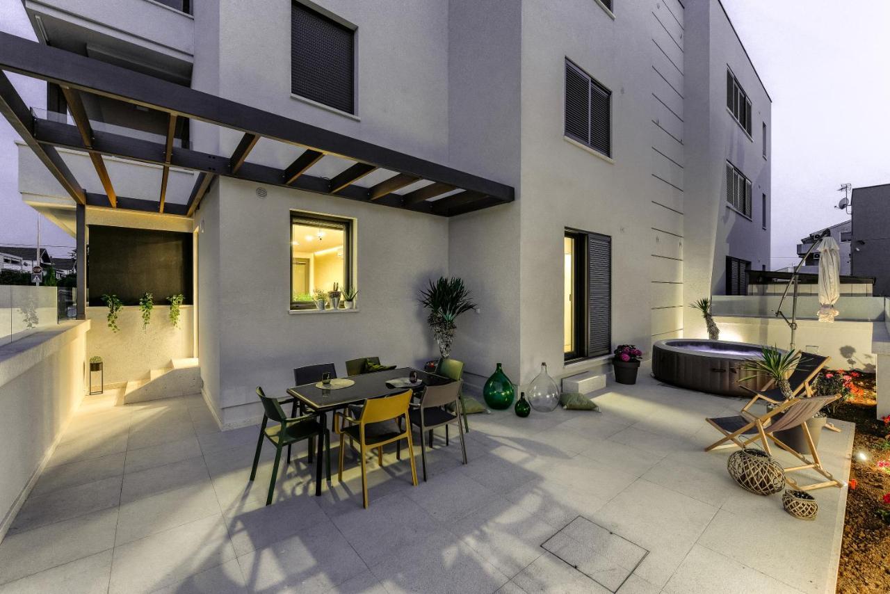 Apartment Lunula