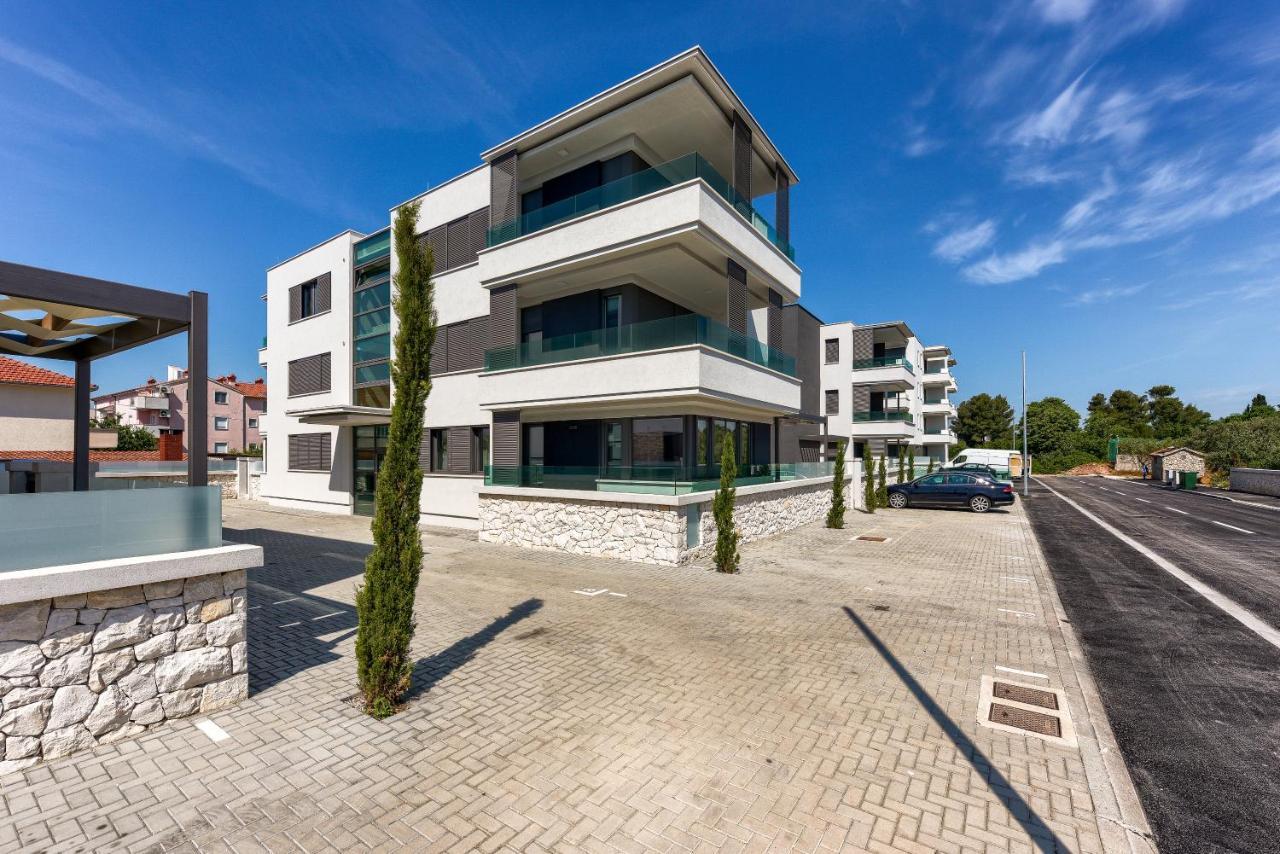 Lunula Apartment *
