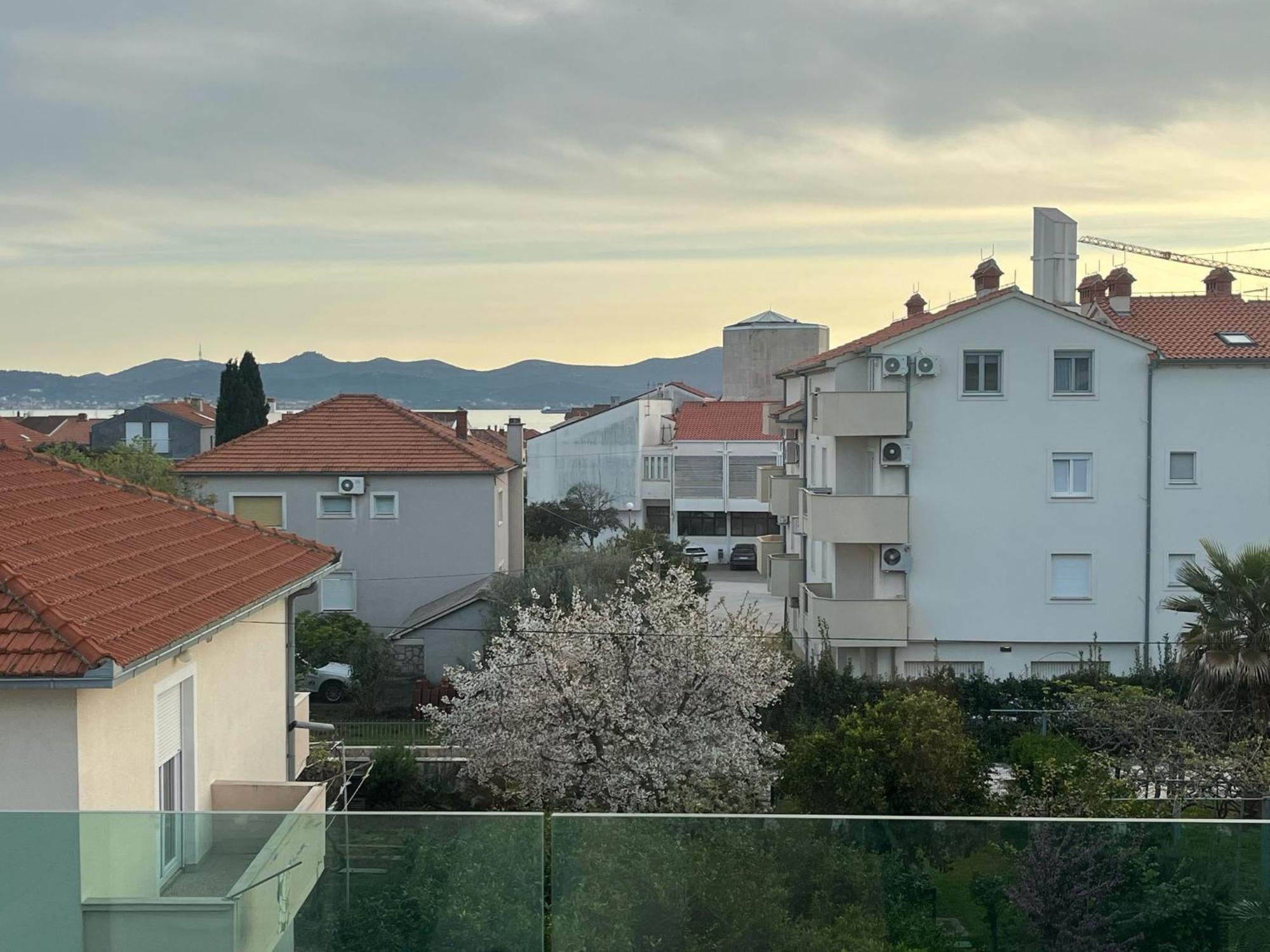 Lunula Apartment