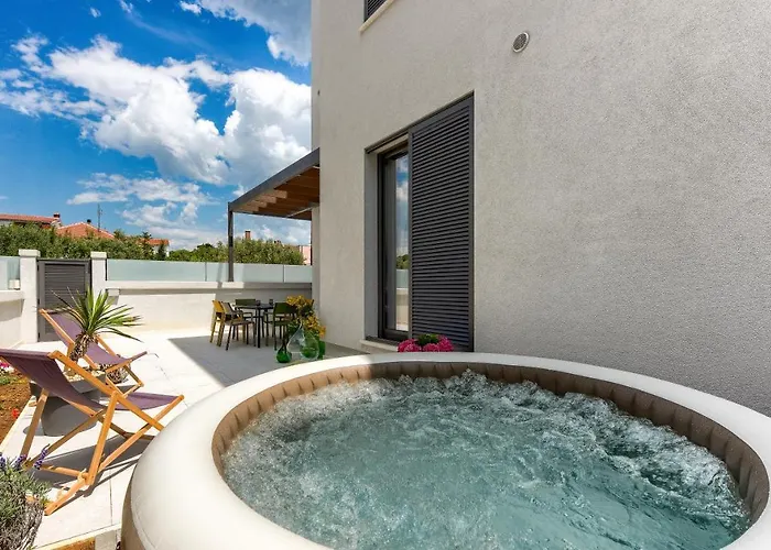 Lunula Residence